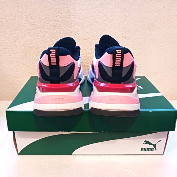 Puma - Picture 3 of 4